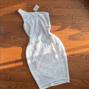 belle sky One-Shoulder White Lace Bodycon Dress